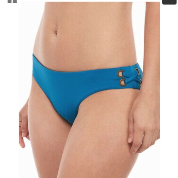 Roxy swimsuit - Picture 6 of 7